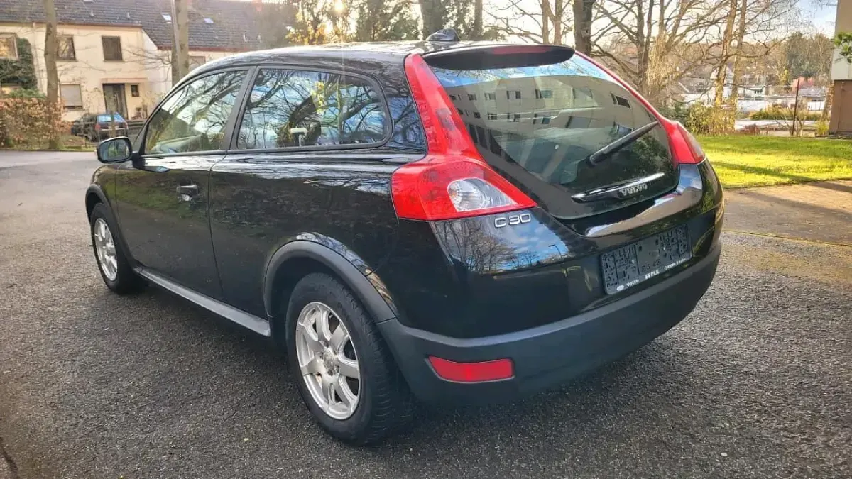 Używany Volvo C30 101 KM (74 kW) 2007 Czarny Hatchback