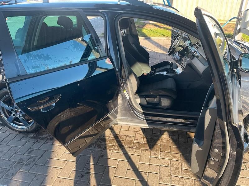Schwarz Gebraucht 2007 VW Passat Limousine | 1.999 € (Superpreis) - Bild 1/4