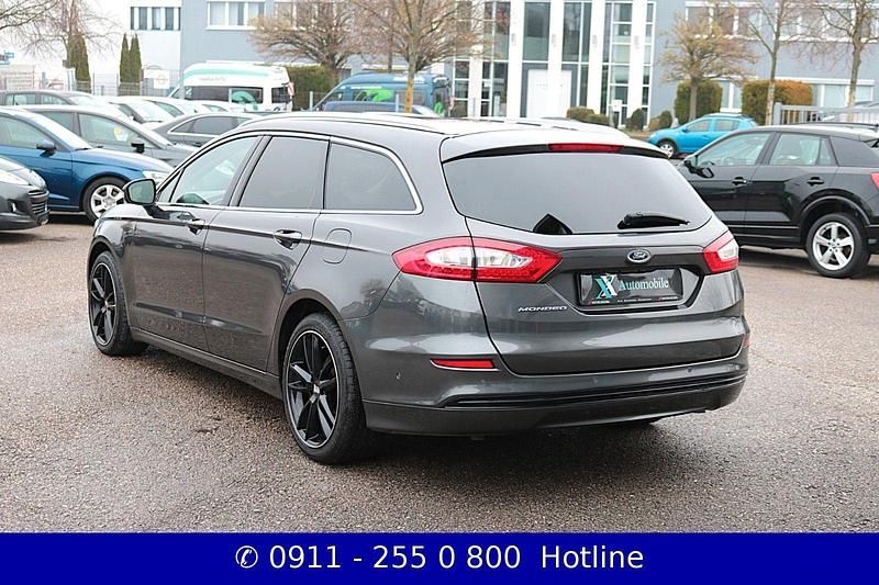 Gebraucht Ford Mondeo Titanium 150 PS (110 kW) 2016 Grau Kombi