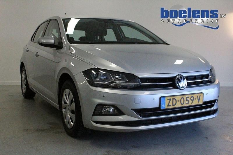 Gebraucht VW Polo Comfortline 97 PS (71 kW) 2019 Grau Limousine