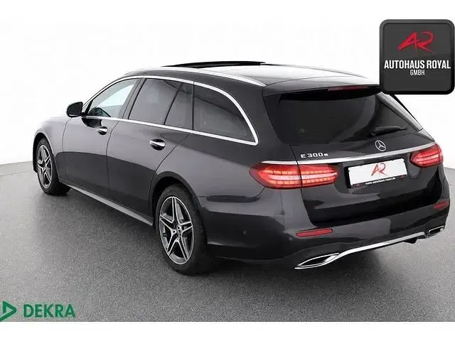 Gebraucht Mercedes E300 AMG 320 PS (235 kW) 2022 Kombi