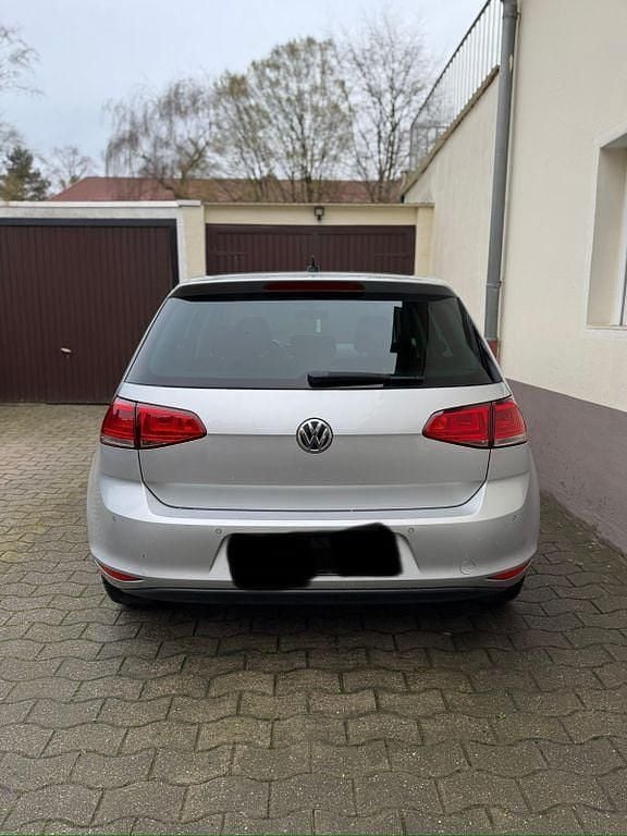 Gebraucht VW Golf VII LOUNGE 86 PS (63 kW) 2015 Silber Limousine