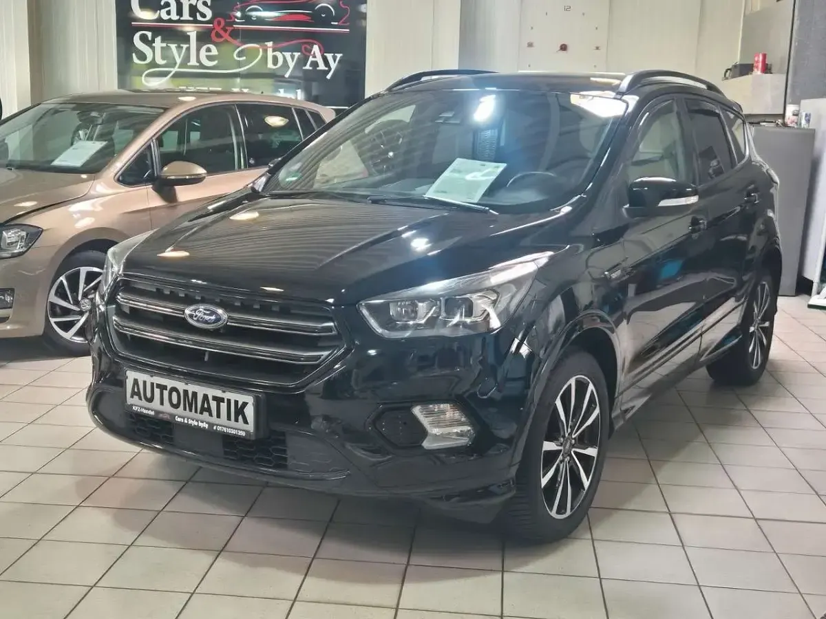 Gebraucht Ford Kuga ST-Line 175 PS (128 kW) 2020 Schwarz SUV