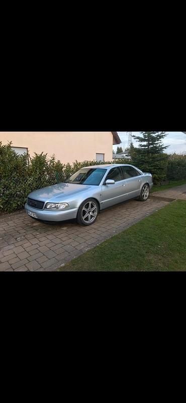 Silber Gebraucht 1996 Audi A8 Limousine | 1.699 € (Superpreis) - Bild 1/4