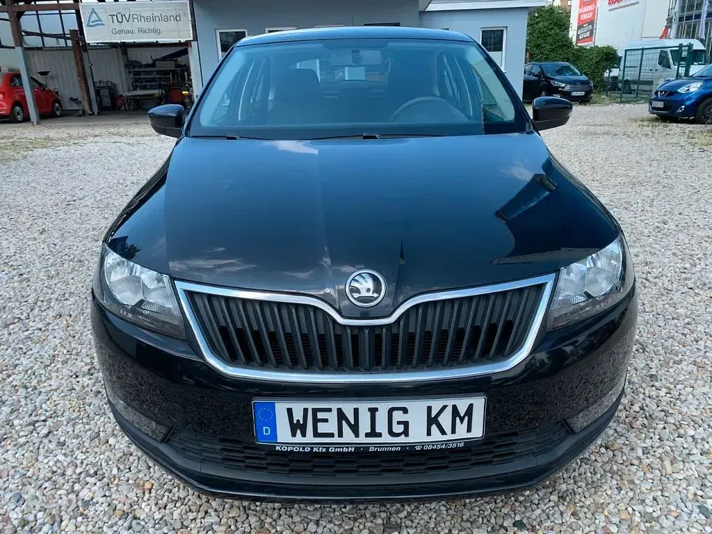 Gebraucht Skoda Rapid 95 PS (69 kW) 2019 Schwarz Kleinwagen