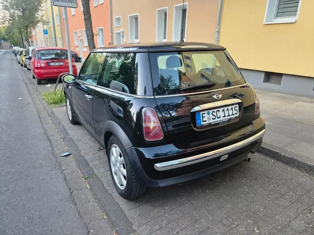 Usado Mini ONE 90 HP (66 kW) 2004 Preto Citadino