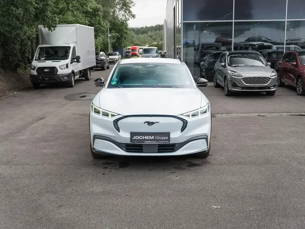 Gebraucht Ford Mustang Mach-E 197 kW (269 PS) 2022 Weiß SUV