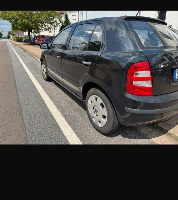 Schwarz Gebraucht 2005 Skoda Fabia Kombi | 2.500 € - Bild 1/4