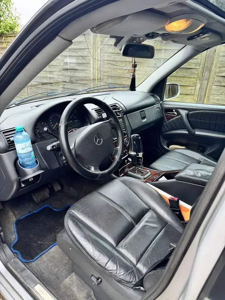 Gebraucht Mercedes ML270 163 PS (119 kW) 2002 SUV