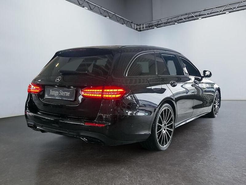 Gebraucht Mercedes E400 AMG 330 PS (242 kW) 2021 Schwarz