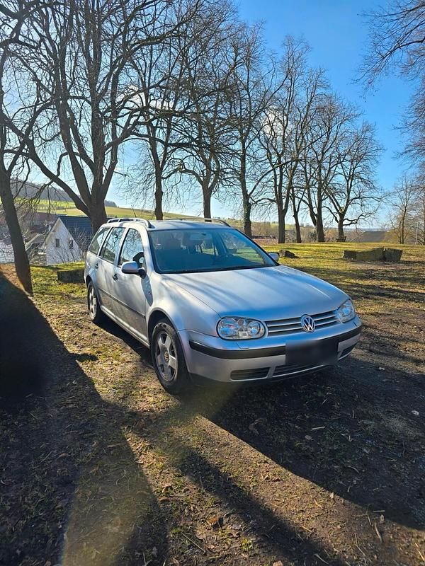 Gebraucht VW Golf IV 101 PS (74 kW) 2002 Silber Kombi