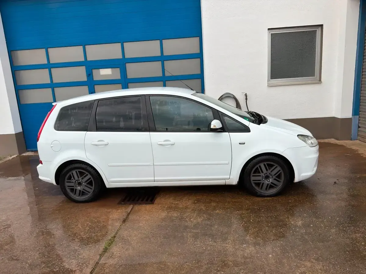 Gebraucht Ford C-MAX 109 PS (80 kW) 2010 Weiß Van / Kleinbus