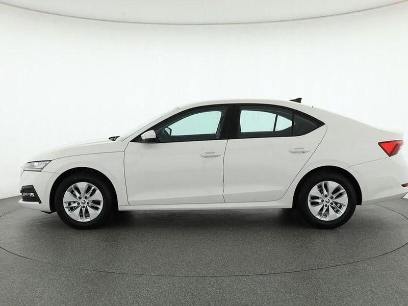 Gebraucht Skoda Octavia 150 PS (110 kW) 2023 Candyweiss Limousine