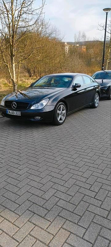 Gebraucht Mercedes CLS300 231 PS (169 kW) 2010 Schwarz Limousine