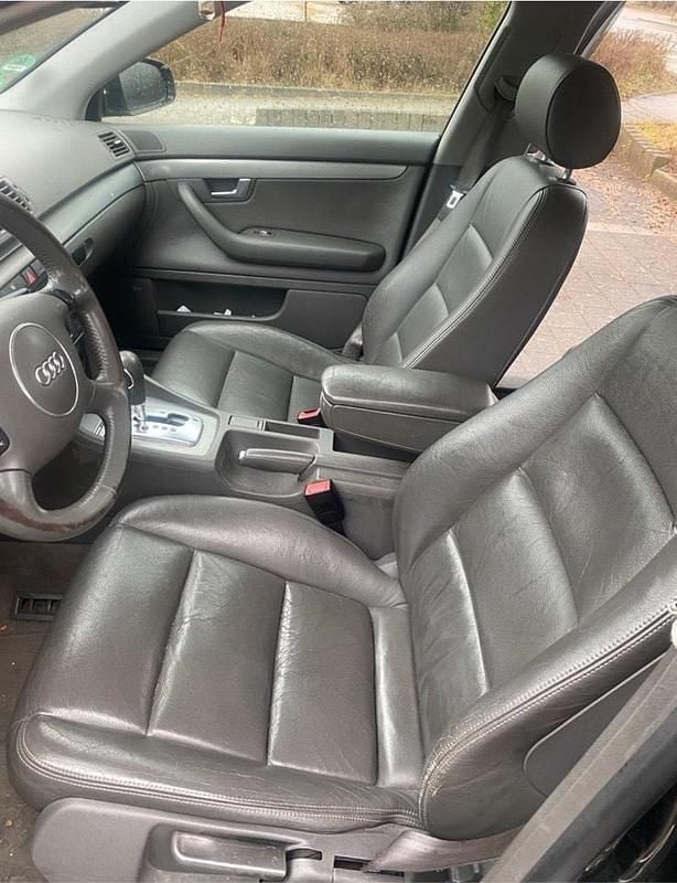 Gebraucht Audi A4 163 PS (119 kW) 2002 Schwarz Kombi