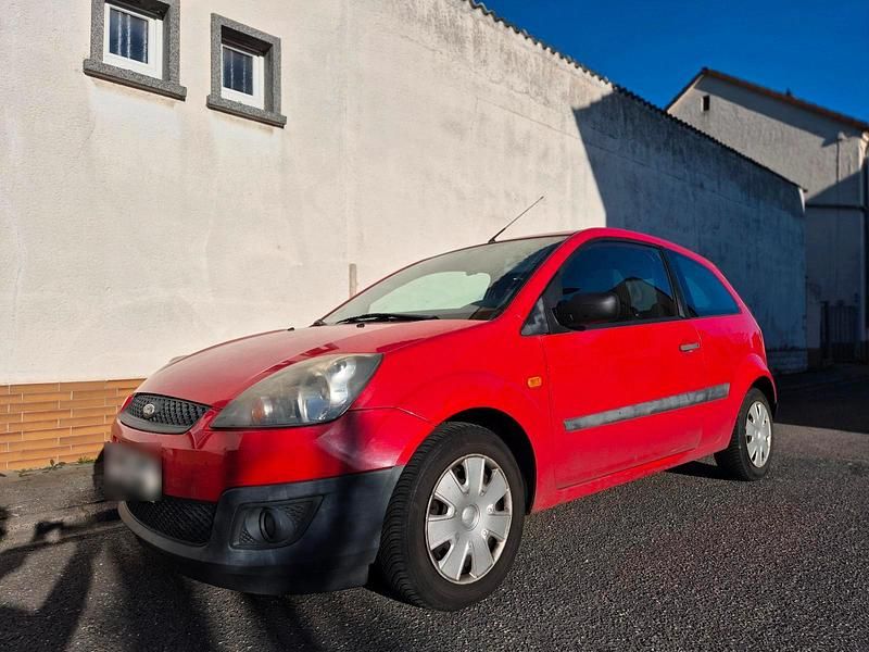 Gebraucht Ford Fiesta 60 PS (44 kW) 2006 Rot Kleinwagen