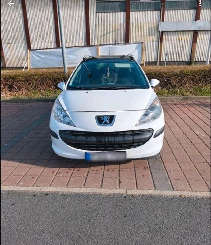 Gebraucht Peugeot 207 Tendance 75 PS (55 kW) 2008 Weiß Kombi