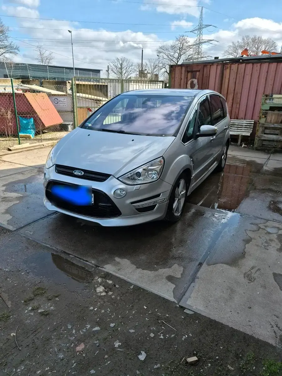 Gebraucht Ford S-MAX S 140 PS (102 kW) 2012 Silber Van / Kleinbus