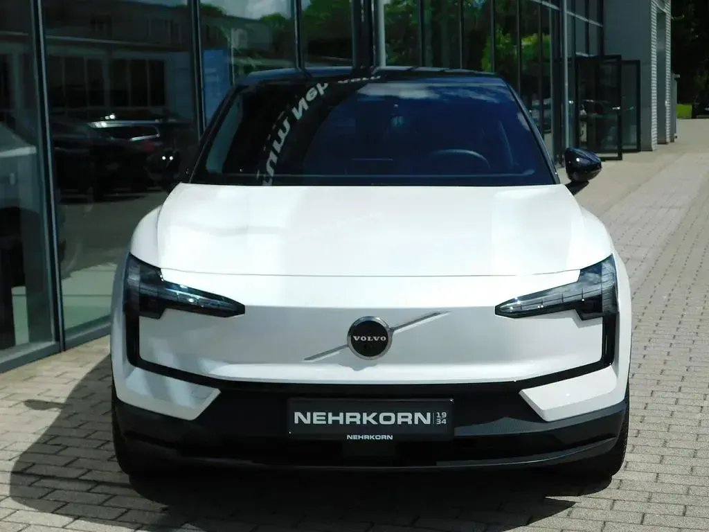 Gebraucht Volvo EX30 Ultra 200 kW (272 PS) 2024 Weiß SUV
