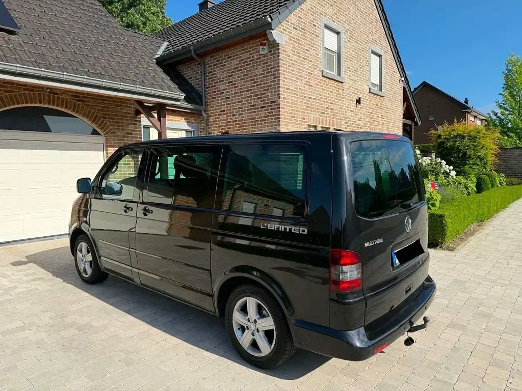 Gebraucht VW Multivan 174 PS (127 kW) 2008 Schwarz Van / Kleinbus
