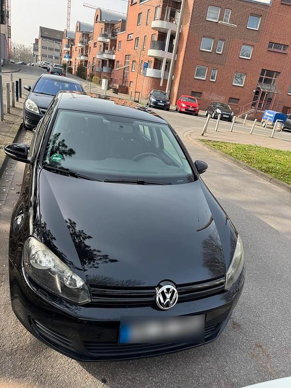 Gebraucht VW Golf VI 80 PS (58 kW) 2010 Schwarz Kleinwagen