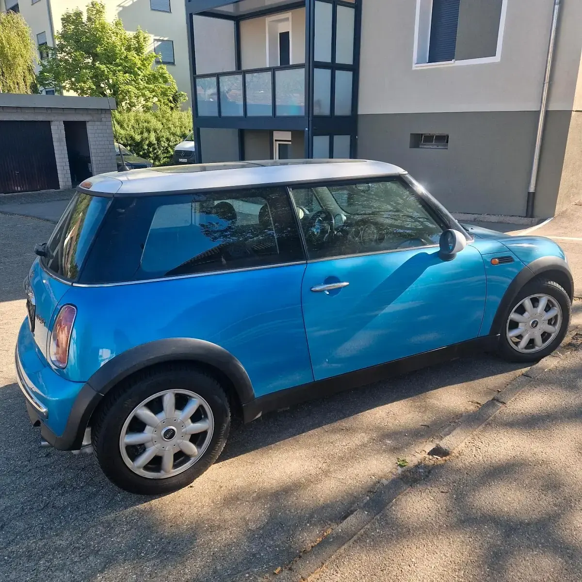 Usata Mini Cooper 118 CV (86 kW) 2004 Blu Utilitaria