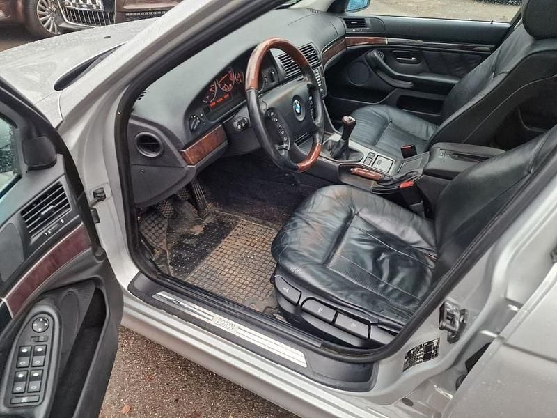 Gebraucht BMW 525 Exclusive 192 PS (141 kW) 2004 Silber Limousine