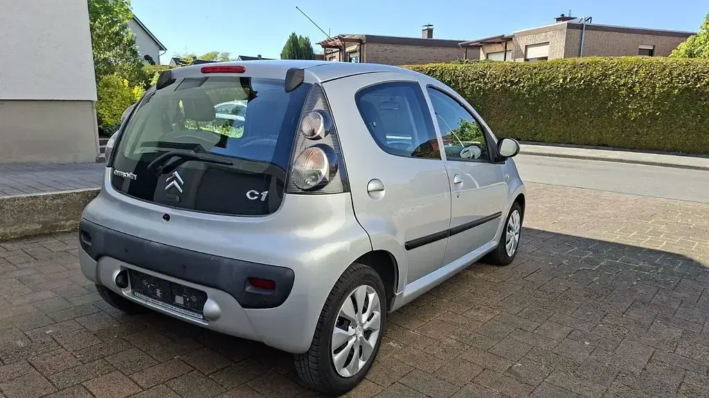 Usata Citroën C1 SELECTION 68 CV (50 kW) 2011 Argento Utilitaria