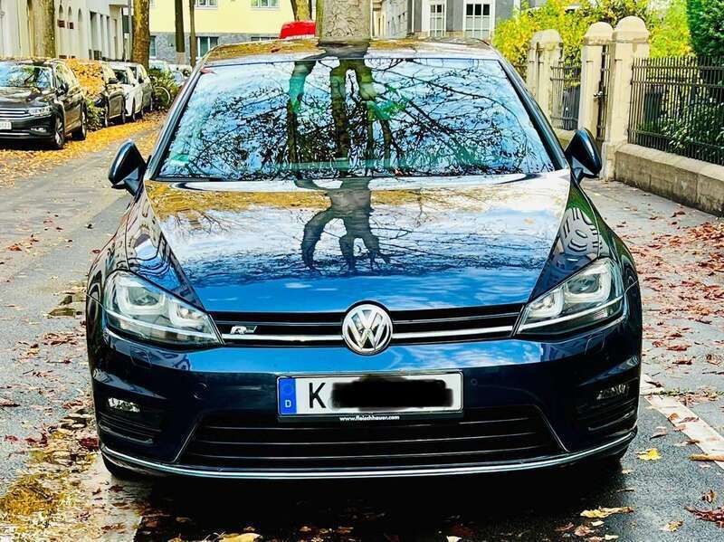Blau Gebraucht 2015 VW Golf VII Cup Limousine | 9.400 € (Superpreis) - Bild 1/4