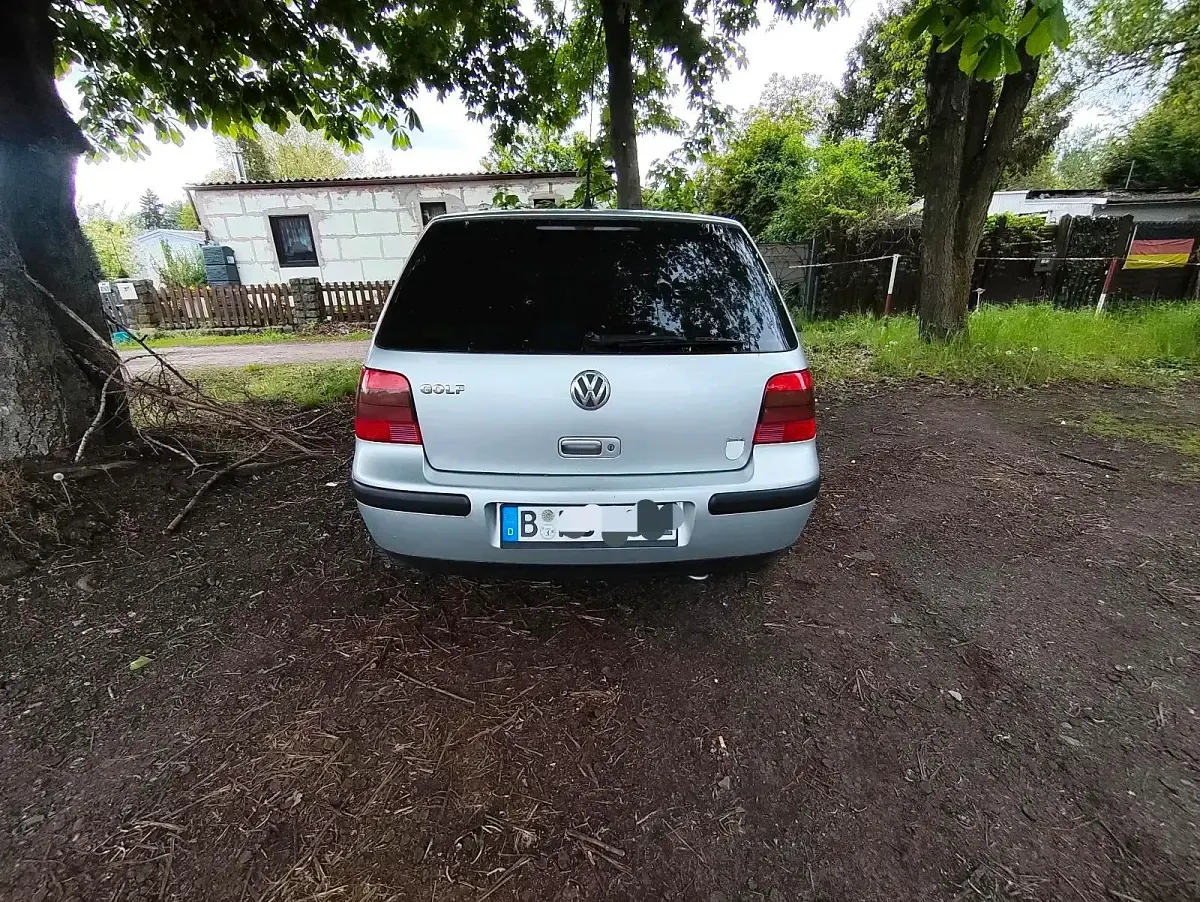 Gebraucht VW Golf IV 75 PS (55 kW) 2001 Silber Kleinwagen
