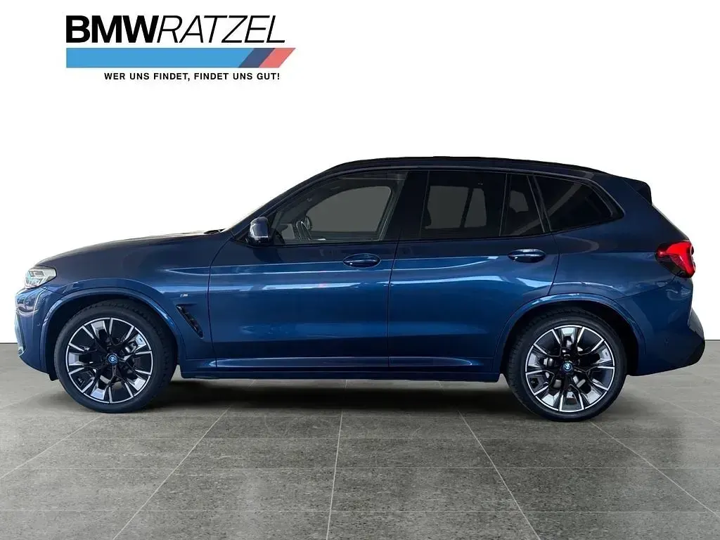 Używany BMW iX3 Impressive 210 kW (286 KM) 2022 Niebieski SUV