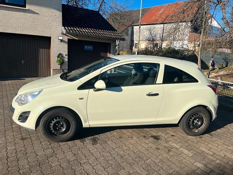 Gebraucht Opel Corsa 69 PS (50 kW) 2012 Andere farben Kleinwagen