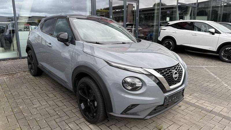 Grau Gebraucht 2024 Nissan Juke Tekna SUV | 22.990 € (Etwas zu teuer) - Bild 1/4