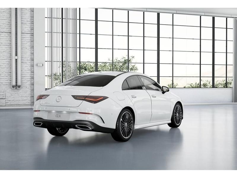 Polarweiß Gebraucht 2024 Mercedes CLA250e AMG Limousine | 41.840 € (Teuer) - Bild 1/2