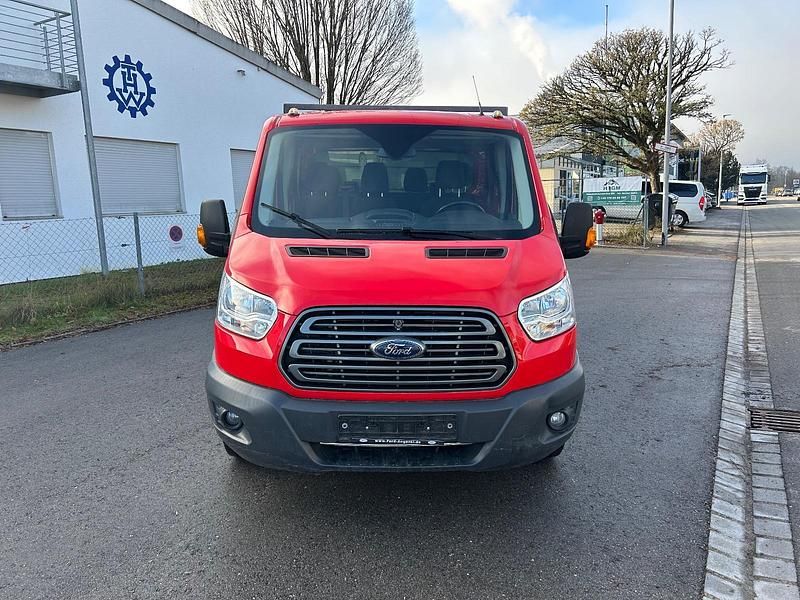 Gebraucht Ford Transit 177 PS (130 kW) 2018 Rot Limousine