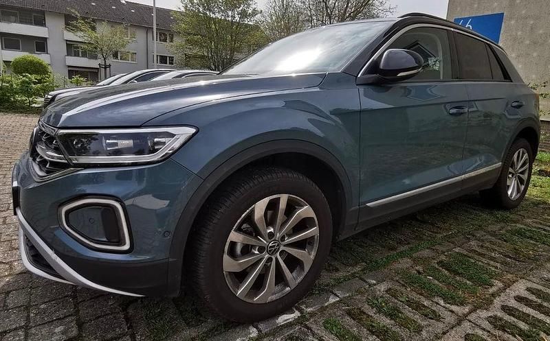 Gebraucht VW T-Roc Style 150 PS (110 kW) 2023 Blau SUV