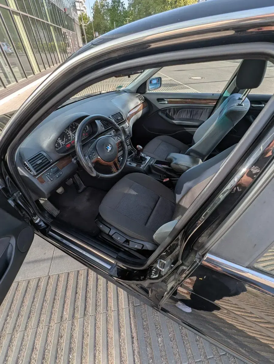 Gebraucht BMW 320 170 PS (125 kW) 2002 Schwarz Limousine