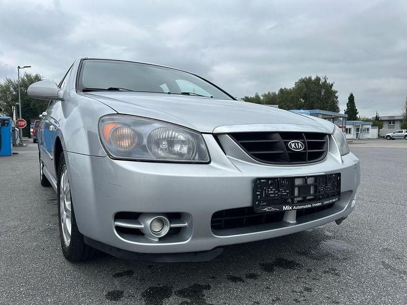 Silber Gebraucht 2006 Kia Cerato EX Limousine | 699 € - Bild 1/4