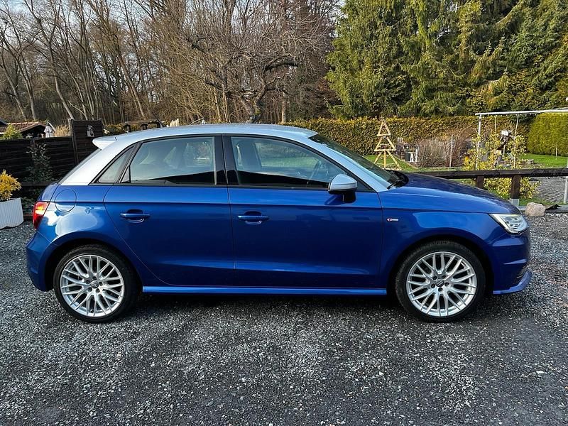 Gebraucht Audi A1 S-Line 95 PS (69 kW) 2017 Blau Kleinwagen