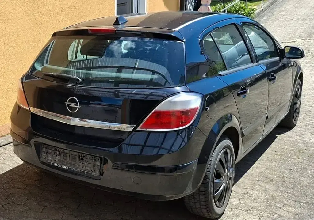 Gebraucht Opel Astra 105 PS (77 kW) 2006 Limousine
