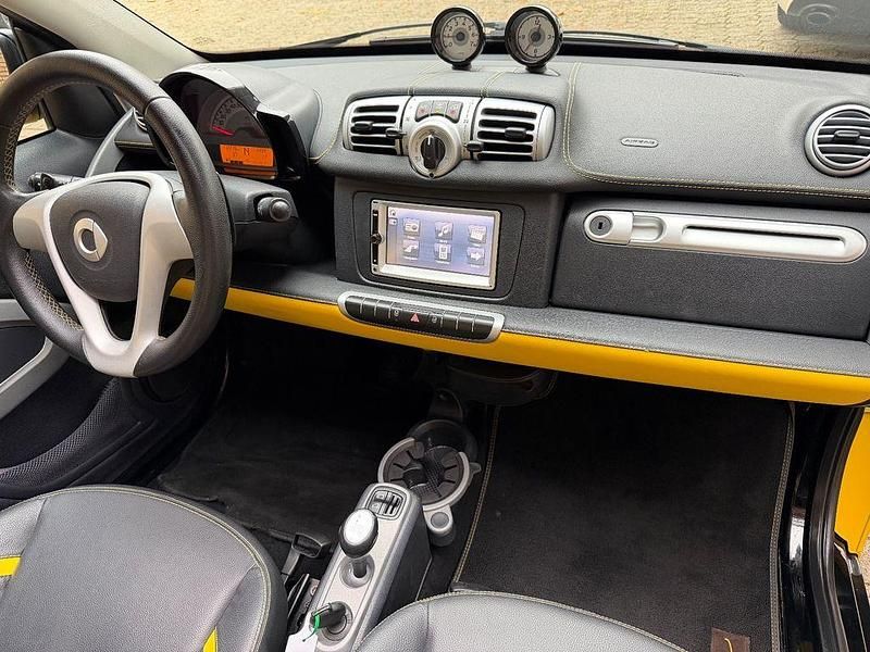 Gebraucht Smart ForTwo Cabrio 84 PS (61 kW) 2013 Gelb Cabrio