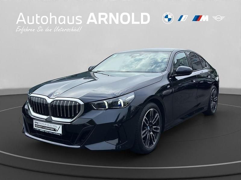 M carbonschwarz Gebraucht 2024 BMW 520 Comfort Edition Limousine | 55.510 € (Teuer) - Bild 1/4