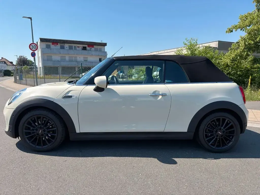 Gebraucht Mini Cooper 136 PS (100 kW) 2020 Weiß Kleinwagen