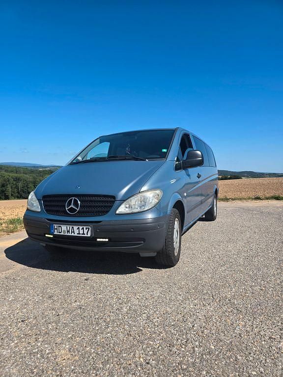 Grau Gebraucht 2007 Mercedes Vito Van / Kleinbus | 6.649 € (Teuer) - Bild 1/4