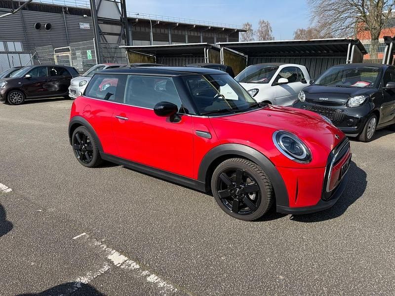 Gebraucht Mini Cooper Classic 136 PS (100 kW) 2022 Rot Kleinwagen