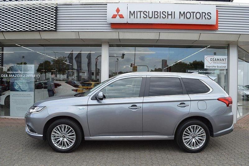Platinumgrau (m) Gebraucht 2019 Mitsubishi Outlander SUV | 19.950 € (Fairer Preis) - Bild 1/4