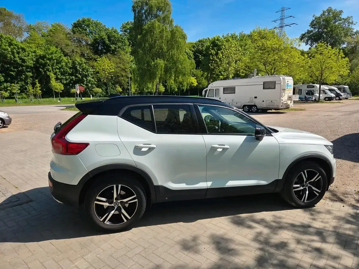 Gebraucht Volvo XC40 R-Design 190 PS (139 kW) 2018 Weiß SUV