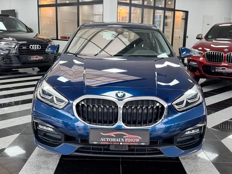 Gebraucht BMW 118 Sport Line 150 PS (110 kW) 2021 Blau Kleinwagen