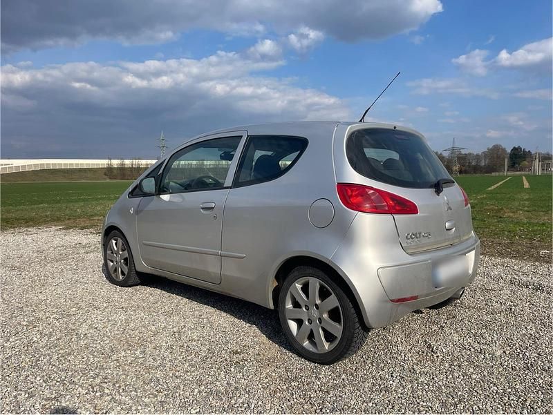 Gebraucht Mitsubishi Colt 55 PS (40 kW) 2007 Grau Kleinwagen