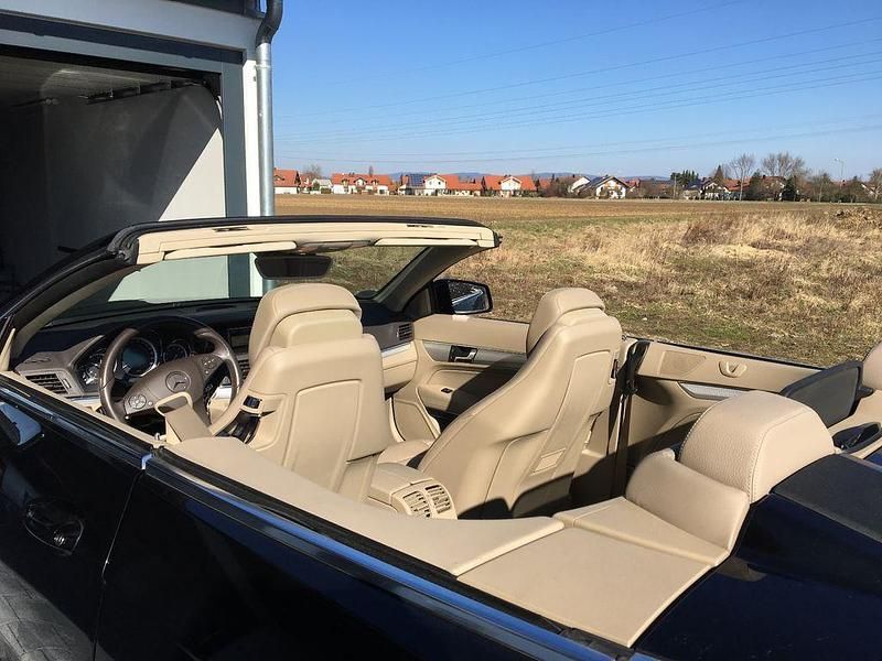 Gebraucht Mercedes E200 Avantgarde 184 PS (135 kW) 2010 Schwarz Cabrio